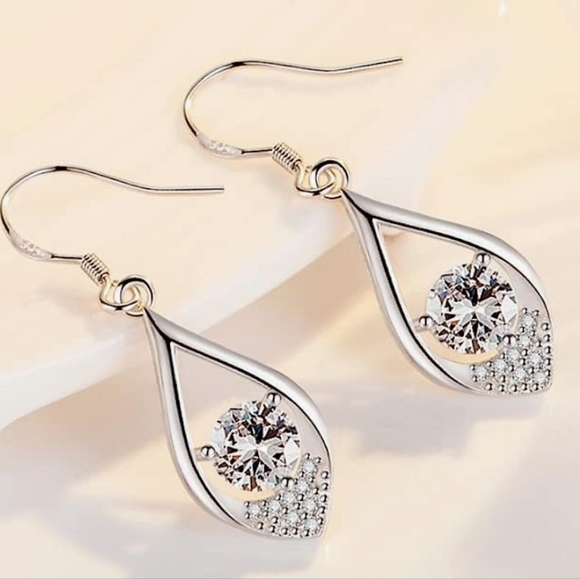 925 Sterling Silver & CZ Dangle Drop Earrings NWT - Picture 4 of 4